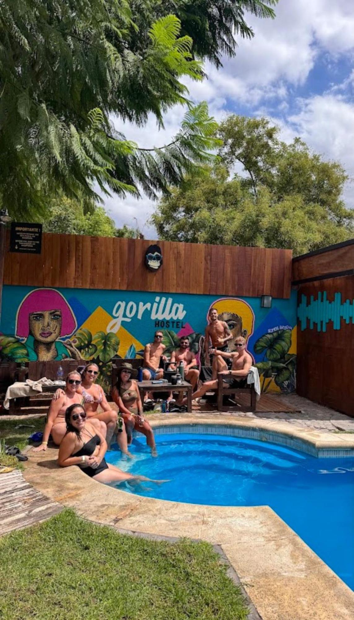 Gorilla Hostel Mendoza Exterior photo